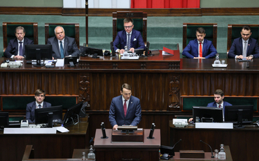 Radosław Sikorski przedstawił w Sejmie informację ministra spraw zagranicznych o zadaniach polskiej 