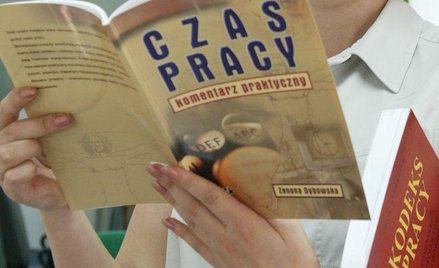 MPiPS wyjaśnia zagadnienia związane z elastycznym czasem pracy m. in. dotyczące naruszania przez now