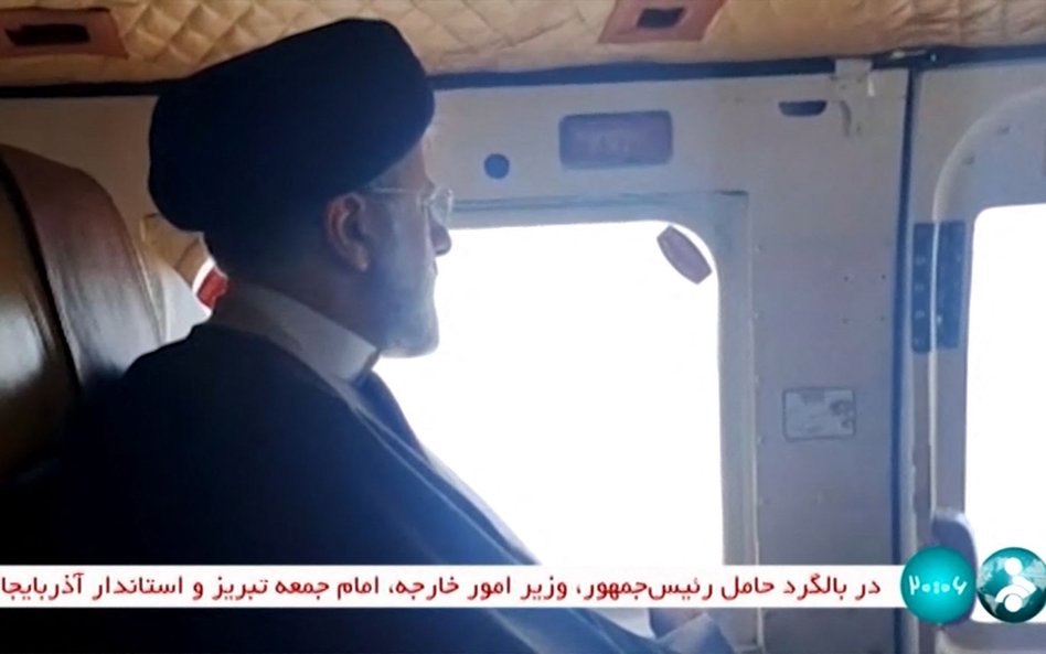 Ebrahim Raisi na pokładzie śmigłowca