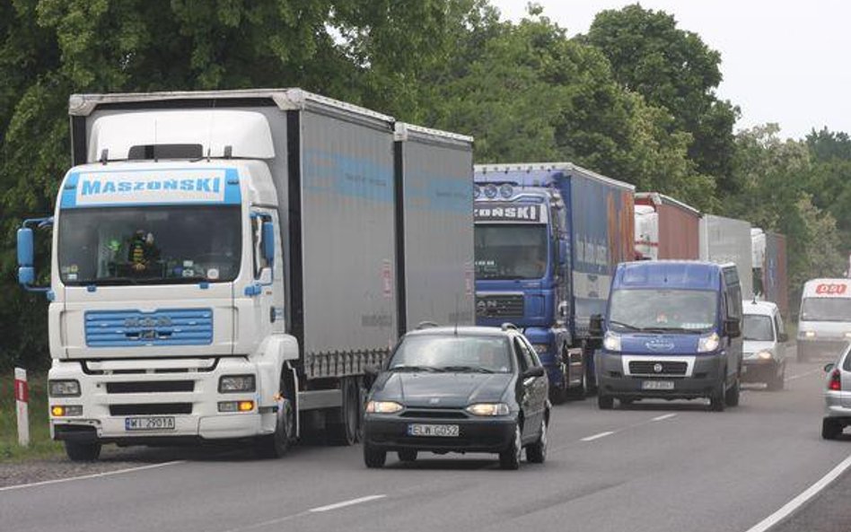 Trybunał unijny zajmie się polskim VAT od usług transportowych