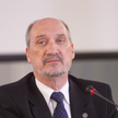 Macierewicz o Petelickim: Są obawy, że nie mamy do czynienia z samobójstwem