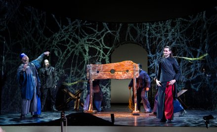 Sylwester Smulczyński (Piłat) i Wojtek Gierlach (Faryzeusz) w „Grze o męce i Zmartwychwstaniu”