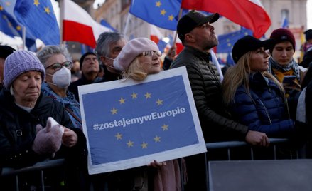 Sondaż: Coraz więcej Polaków uważa, że polexit jest realny