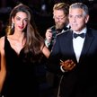 Założona przez Amal i George’a Clooneyów fundacja od 2016 roku oferuje bezpłatną pomoc prawną ofiaro