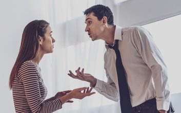 Procedury „Niebieskiej Karty” są coraz częściej zakładane w sytuacjach konfliktów związanych z rozst