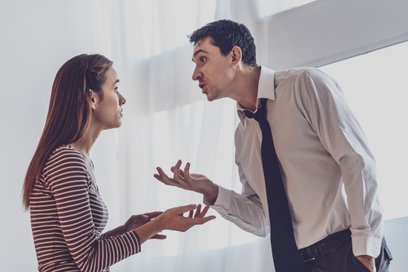 Procedury „Niebieskiej Karty” są coraz częściej zakładane w sytuacjach konfliktów związanych z rozst