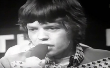 Czerwony goździk dla Micka Jaggera