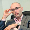 Arkadiusz Sugier, prezes CenterNetu, specjalizuje się w finansach. Pracował m.in. dla takich firm ja