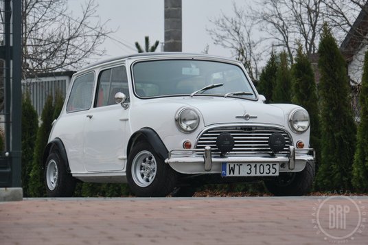 Auto po kompleksowej odbudowie, w trakcie której wprowadzono kilka modyfikacji, w tym silnik wzmocni