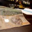 W Warszawie aż 64,3 proc. ofert sprzedaży ma cenę metra niższą od średniej, a 35,7 proc. ofert - wyż