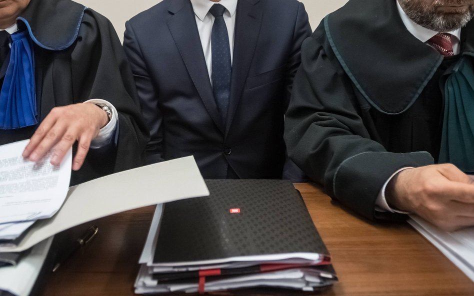 Podwojenie stawek to dla adwokatów i radców wciąż za mało