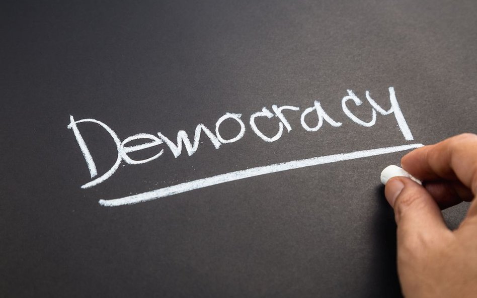 Freedom House: Polska mniej demokratyczna niż rok temu