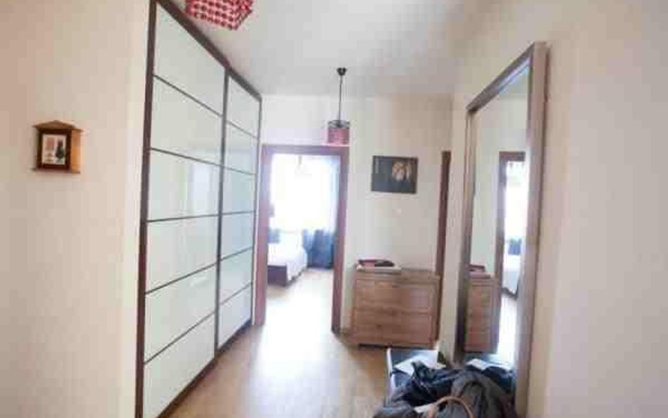 Daleko od centrum ale w nowych blokach