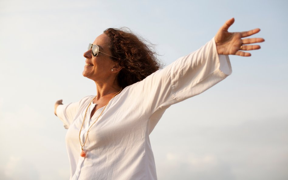 O zbawiennym wpływie wdzięczności na ludzką psychikę i korelacji między stopniem jej okazywania a zn