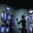 Roboty zachowują się prawie jak prawdziwi aktorzy – poruszają się, gestykulują i recytują