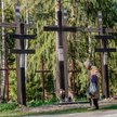 Zianon Pazniak, odkrywca masowych pochówków pod Mińskiem na uroczysku Kuropaty, twierdzi, że liczba 