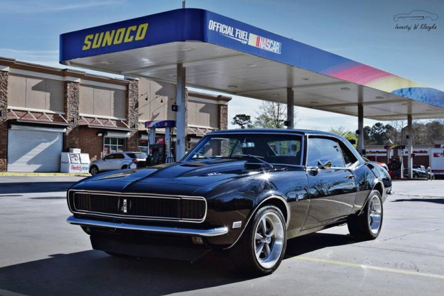 Ten egzemplarz doposażono w pakiet Rally Sport.