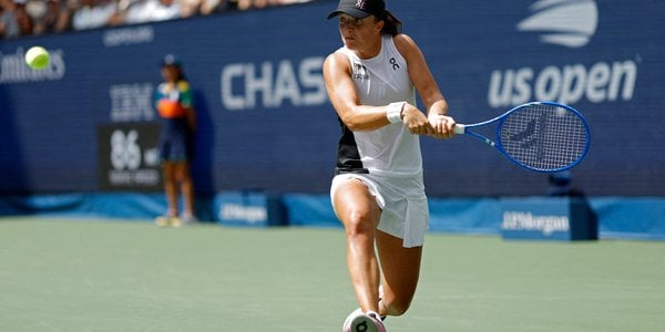 Iga Świątek w swojej bańce. Doprowadziła Rosjankę do łez i ma ćwierćfinał US Open