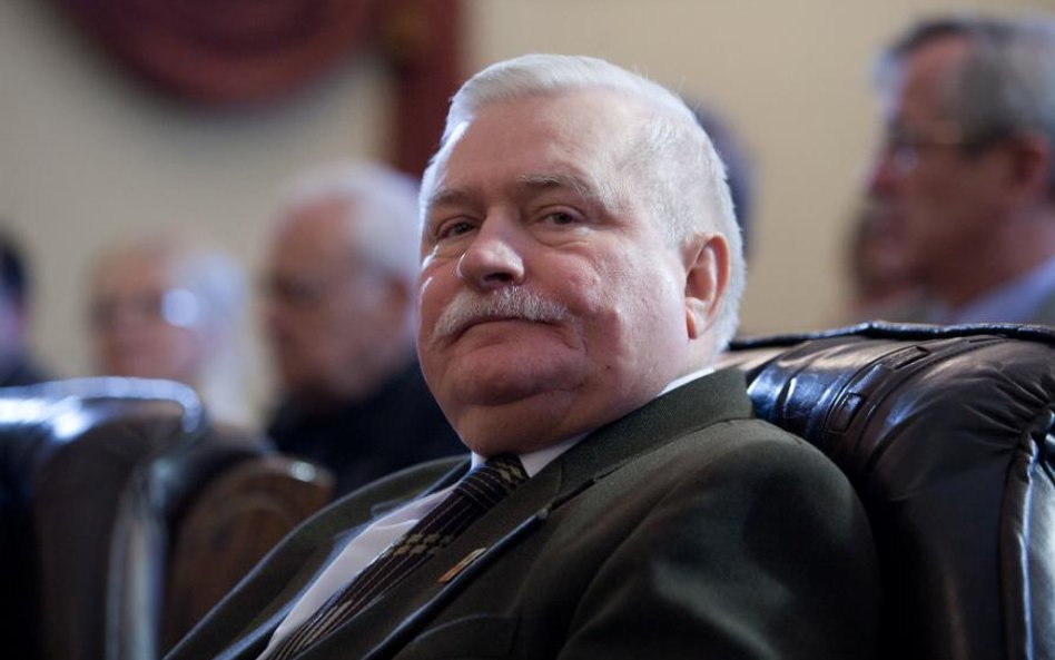 Lech Wałęsa: Dzisiaj mamy epokę intelektu, to hańba rozmawiać kamieniami