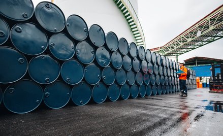 Decyzja 32 państw zmienia rynek ropy. Ceny zaczynają spadać