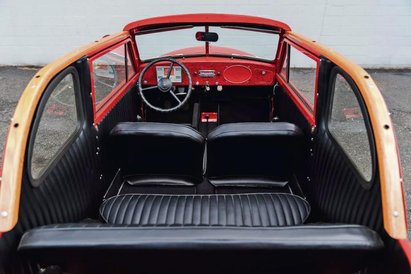 Crosley CD Four Super Convertible z 1951 r. Oto przykład perfekcyjnej renowacji wnętrza. Wóz jest ja