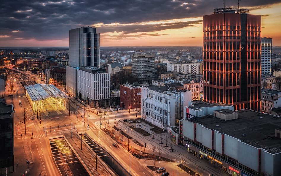 Łódź: Warimpex kupił biurowiec Red Tower