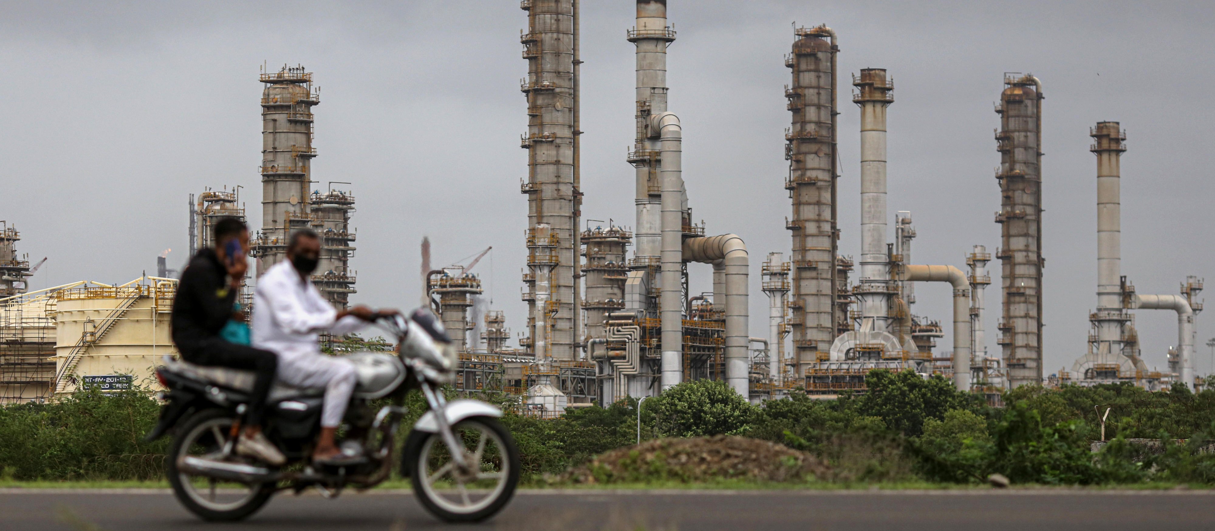 Rafinerie Indii zrywają kontrakty na rosyjską ropę