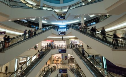 Mimo pandemii centrów handlowych wcale nie ubywa