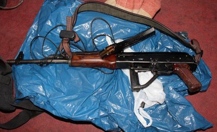 Konstruowali broń. Posiadali Kałasznikowa