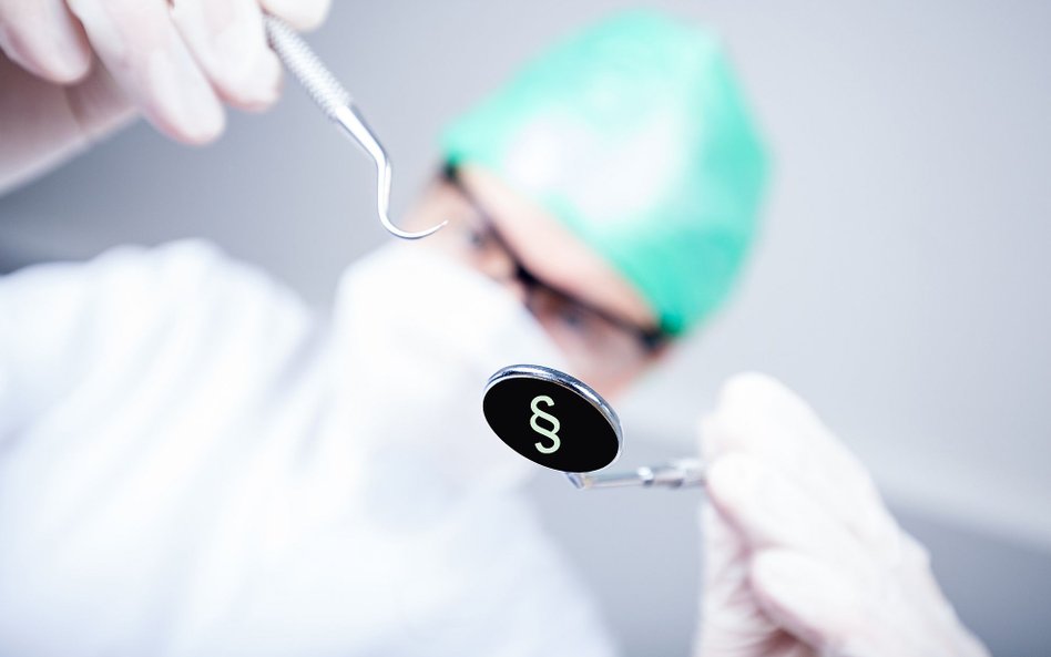 Kiedy dentysta musi mieć kasę online