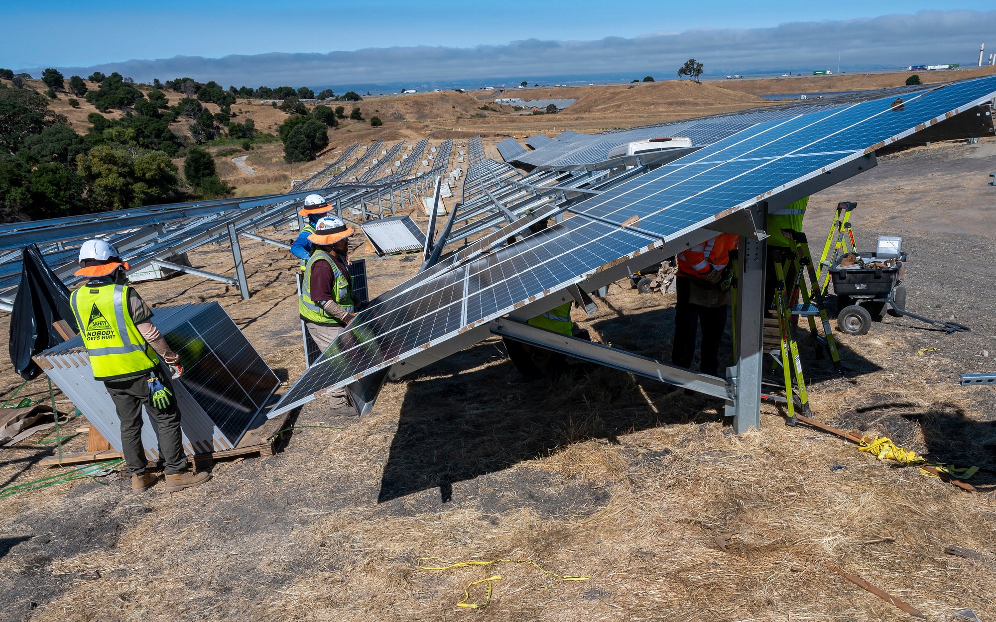 Kosmiczne stawki celne w USA na chińskie panele słoneczne. choćby 3521 proc.