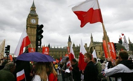 Polak mniej chętny do emigracji zarobkowej