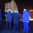 Władimir Putin (2-R), obok Alexandera Novaka (L) i Leonida Michelsona (2-L), podczas uroczystego zał