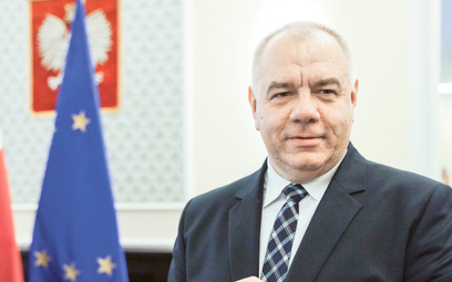 Wicepremier, minister aktywów państwowych Jacek Sasin chce zebrać dzięki podatkowi 13,5 mld zł.