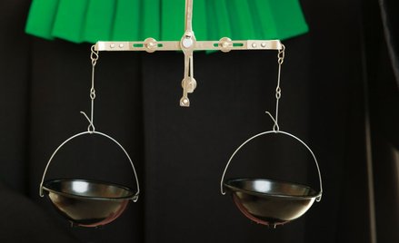 Adwokaci i radcowie prawni prowadzący małe kancelarie rozliczą się ryczałtem.