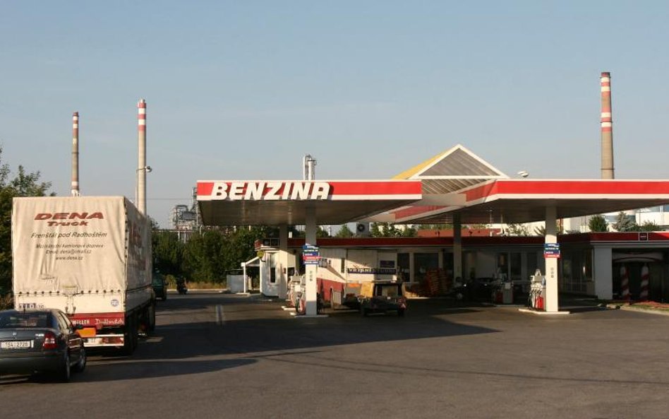 Orlen kupi stacje w Czechach