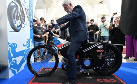 Prezydent Czech Petr Pavel to znany i aktywny miłośnik motoryzacji, szczególnie zafascynowany jednoś