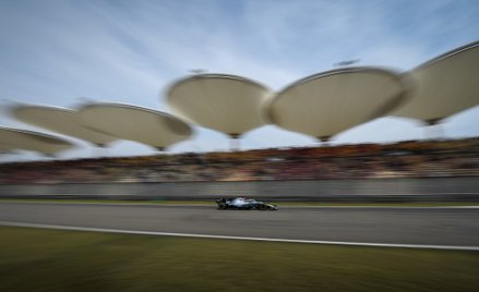 Formuła 1: Kubica najwolniejszy w kwalifikacjach. Pole position dla Bottasa