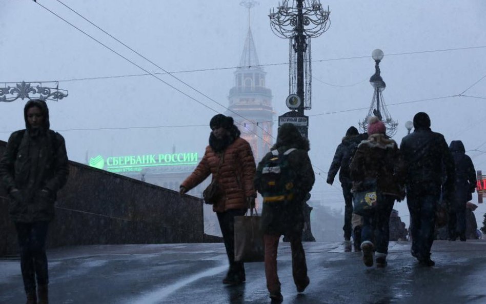 To negatywny rekord odpływu kapitału netto. W minionym roku kraj opuściło netto 151,5 mld dolarów.