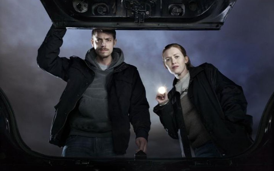 Joel Kinnaman i Mireille Enos w serialu "Dochodzenie"