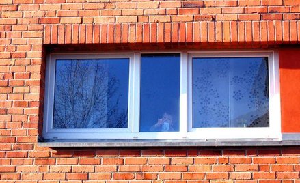 HFCP uważa, że należy zakazać umieszczania dzieci w ośrodkach dla cudzoziemców