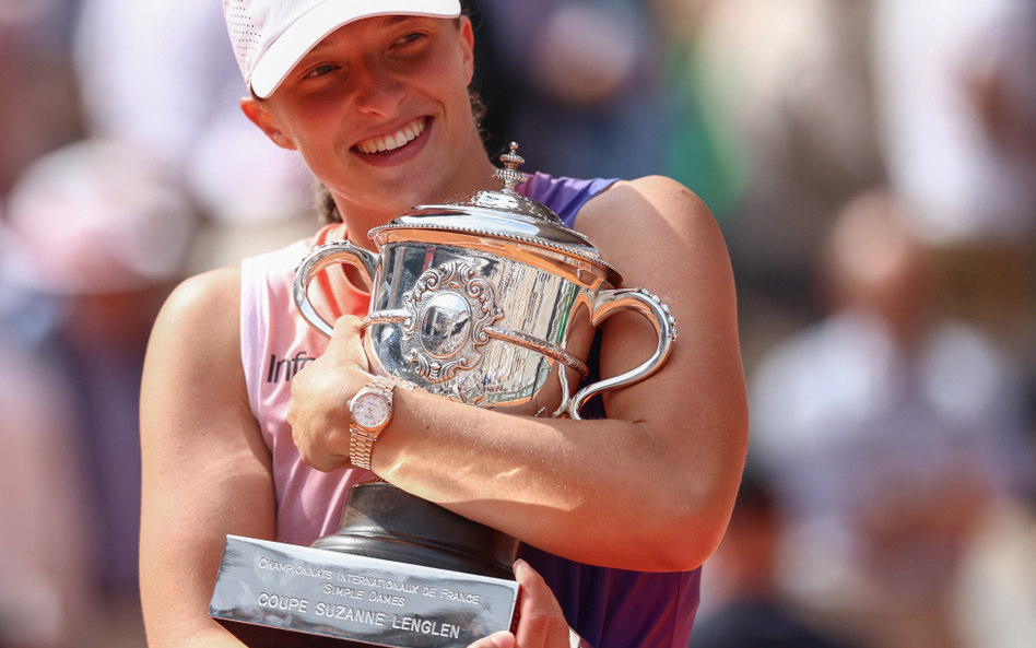Roland Garros. Iga Świątek bije rekordy i zachwyca świat tenisa. Ile jeszcze wygra?