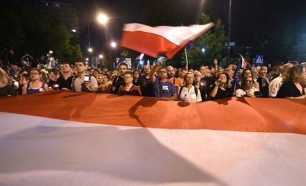 Reuters o reformie sądownictwa przeprowadzanej przez PiS