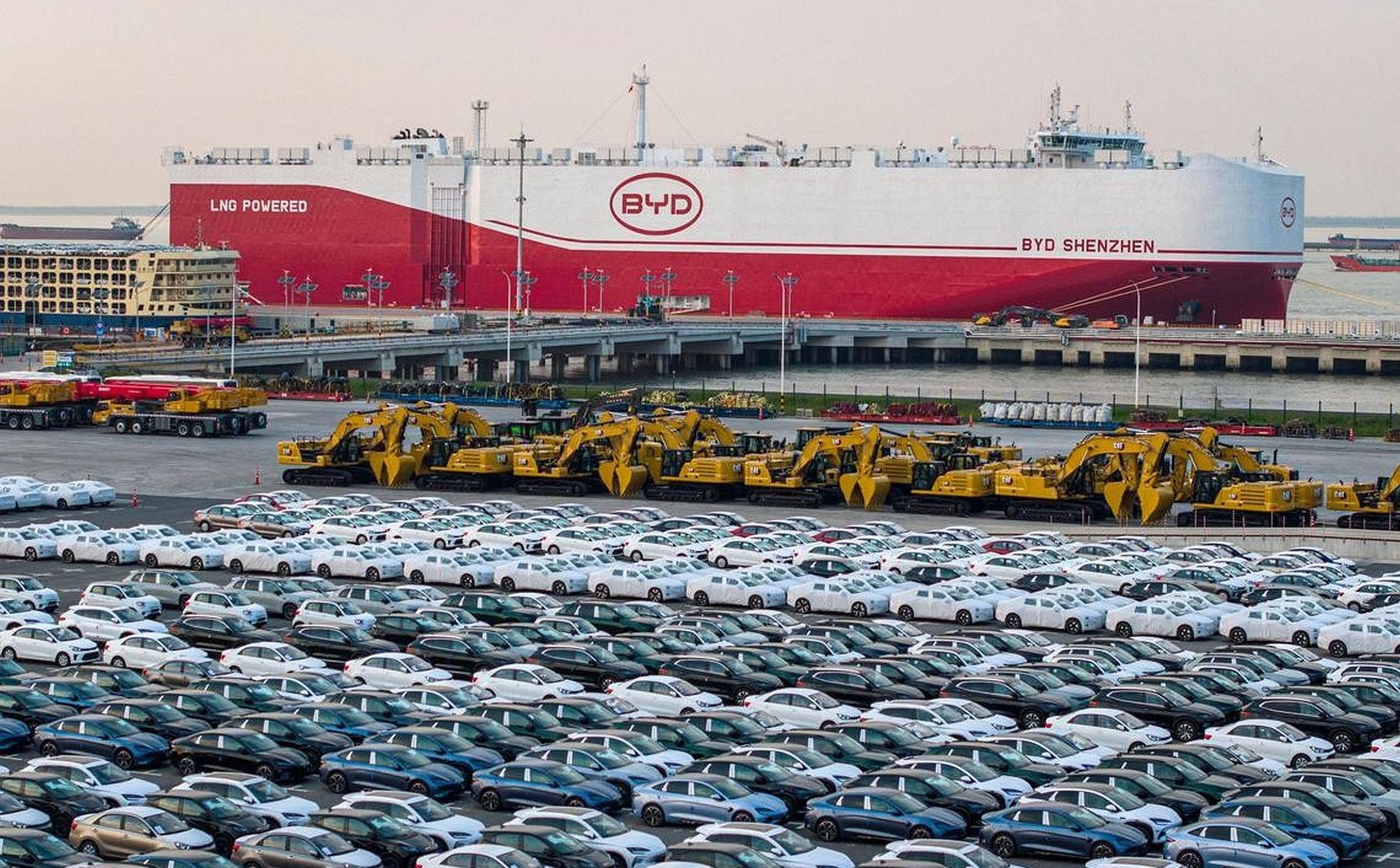 Tak wygląda największy samochodowiec na świecie. Wypłynął w swój pierwszy rejs