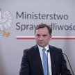 Minister sprawiedliwości Zbigniew Ziobro podczas konferencji prasowej "Komentarz w sprawie wyroku TS