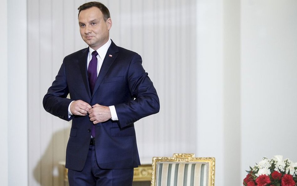 Ustawa o IPN już z podpisem prezydenta