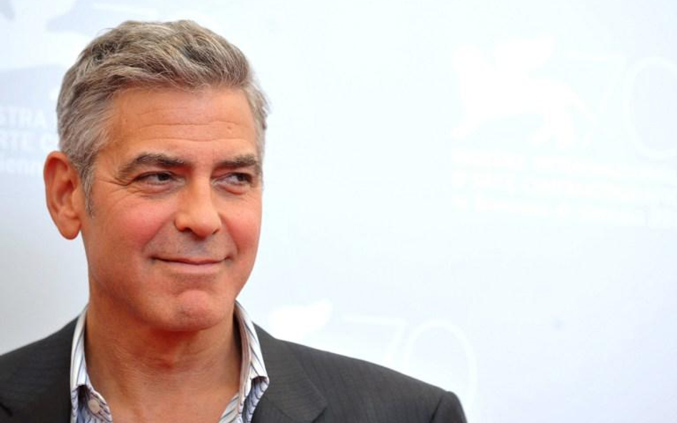 Clooney satelitą śledzi al-Baszira