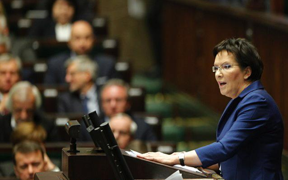 Wiele obietnic ze swego exposé premier Ewa Kopacz ma zamiar spełnić dopiero w 2016 r.