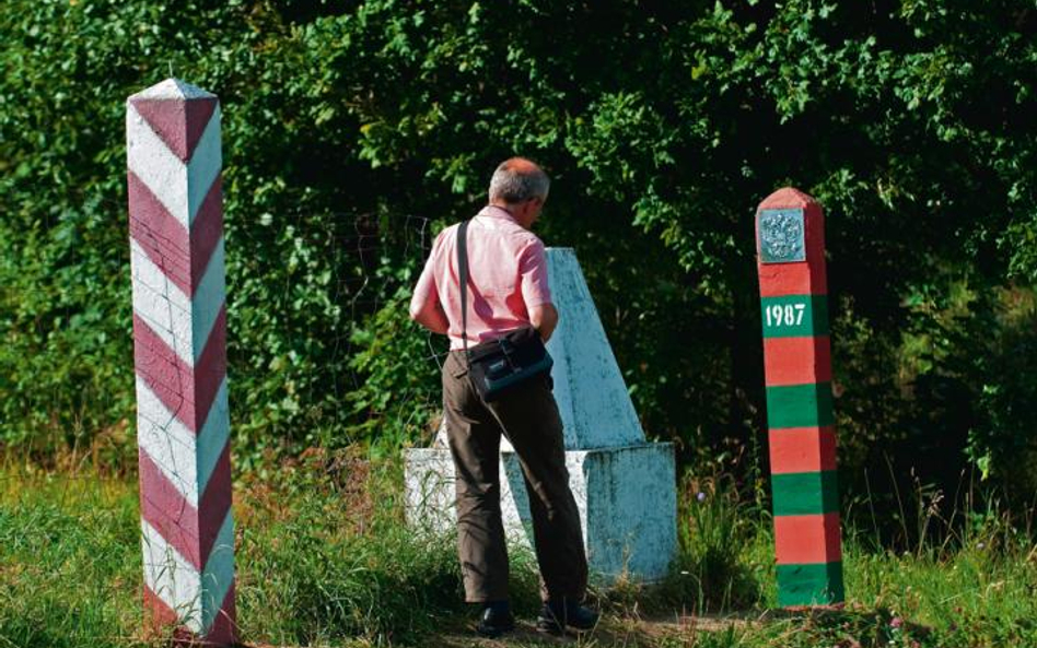 Opłotki wsi Gromadczyzna w gminie Wiżajny, na styku Polski, Litwy i Rosji: pogranicze w ogniu?