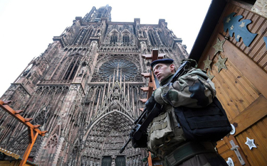 Francja: Terrorysta nie potrzebował Państwa Islamskiego